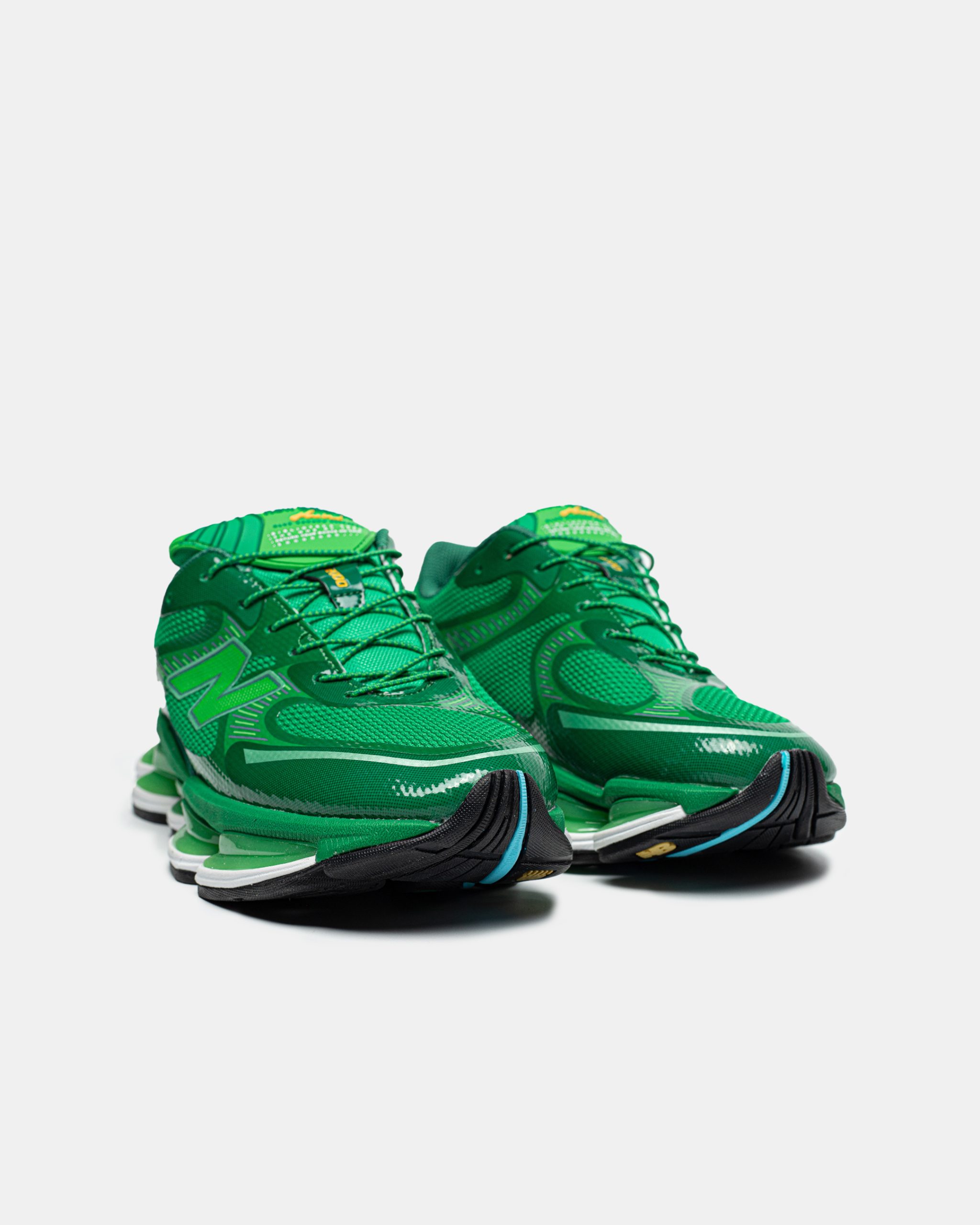 Amine × New Balance 2000 The Amine x New Balance ABZORB 2000 'Bilbioteca